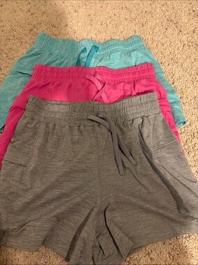 Soybu Girls Elastic Waist Shorts in Gray, Pink & Aqua XL